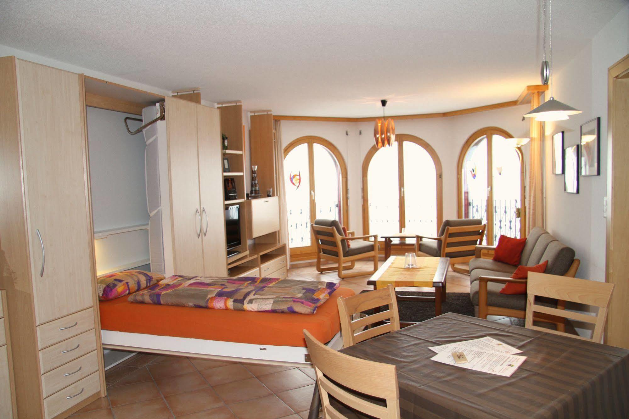 Chateau Leukerbad Bagian luar foto