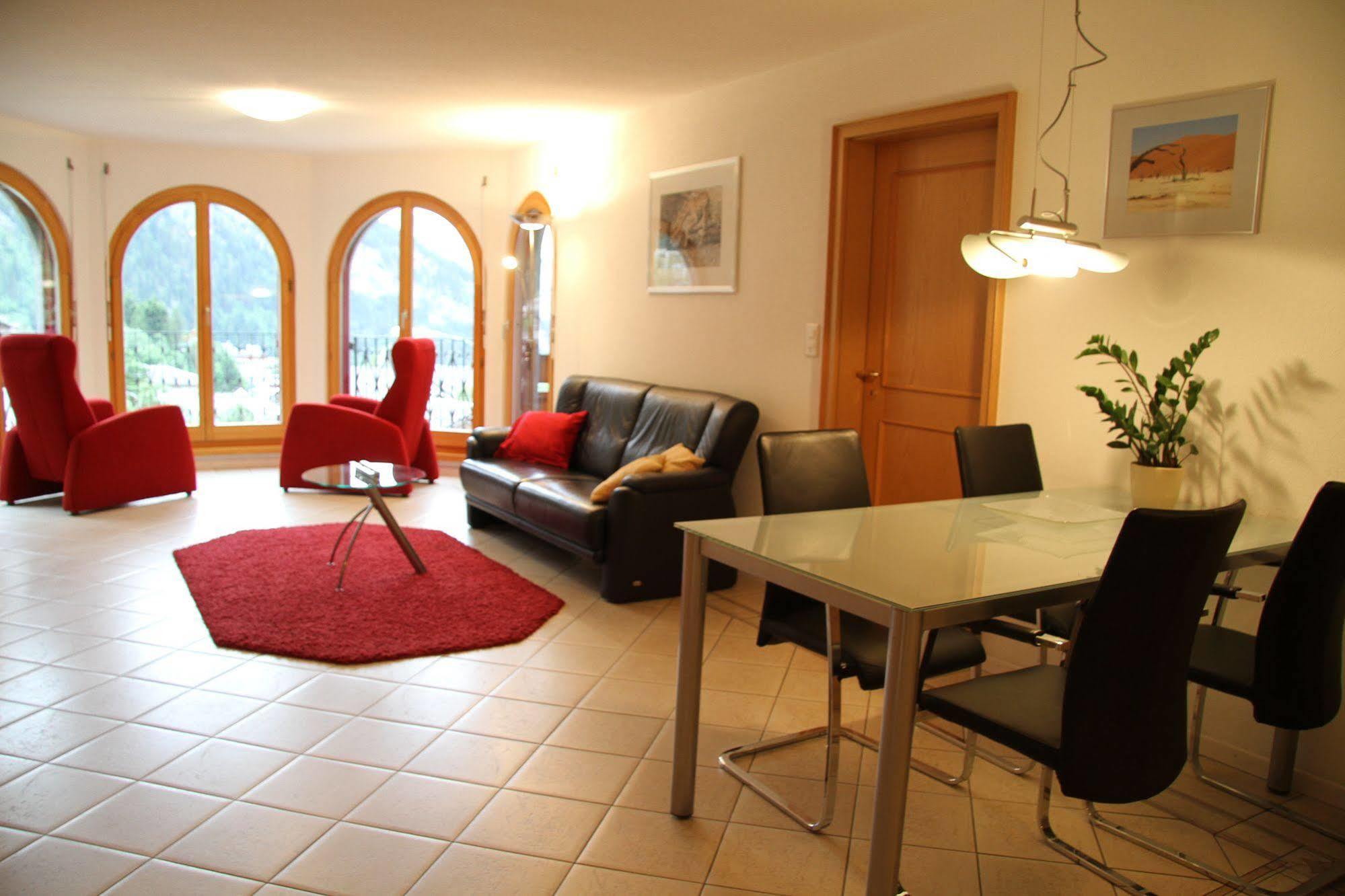 Chateau Leukerbad Bagian luar foto